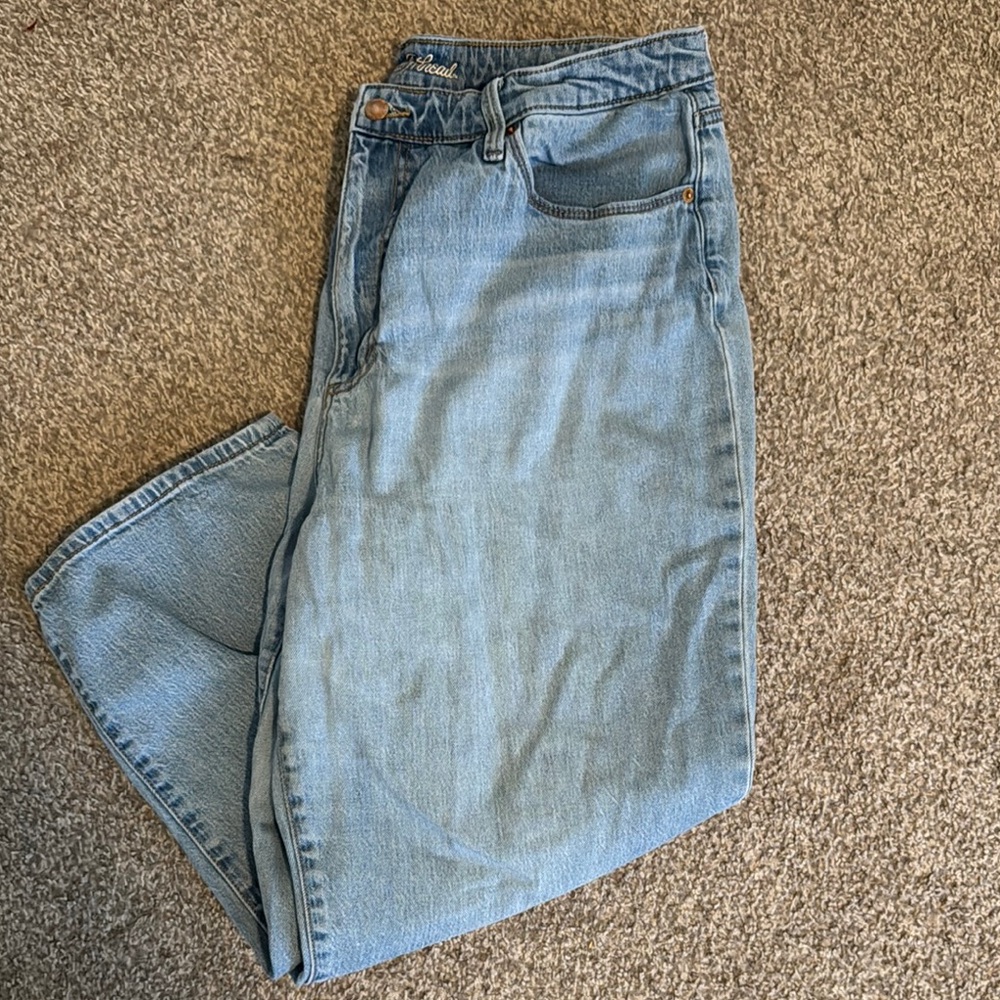 Universal Thread Light Blue Ankle Jeans